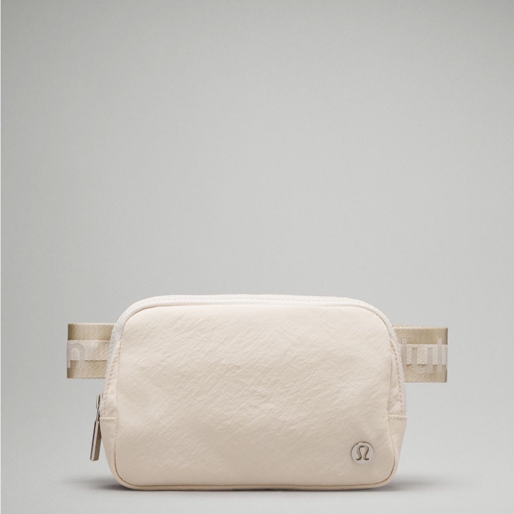 Lululemon Everywhere Belt Bag 1L NWOT